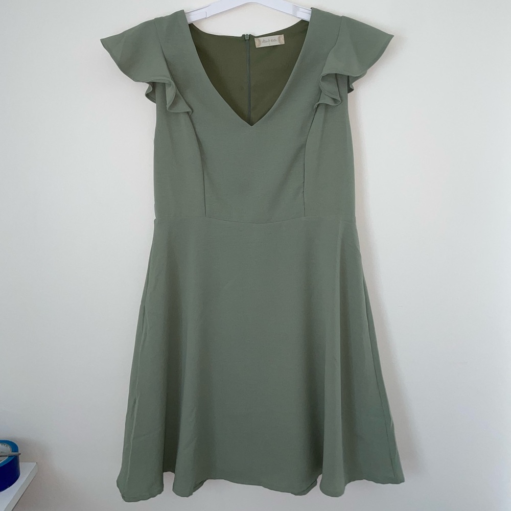 Beautiful green dress.